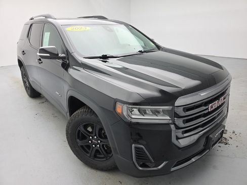 Used 2023 GMC Acadia AT4 w/ Technology Package AWD/4WD image 4