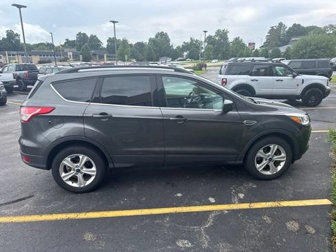 Used 2016 Ford Escape SE w/ Equipment Group 201A AWD/4WD image 5