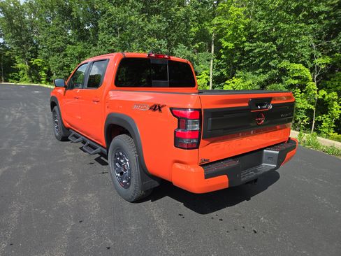 New 2025 Nissan Frontier PRO-4X w/ Pro Convenience Package image 6