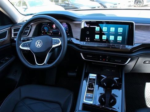 New 2026 Volkswagen Atlas SE image 23