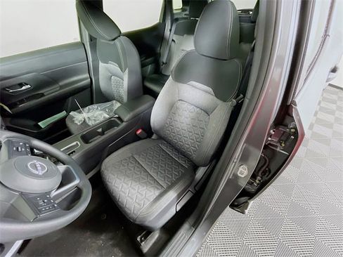 New 2026 Nissan Kicks SV image 13