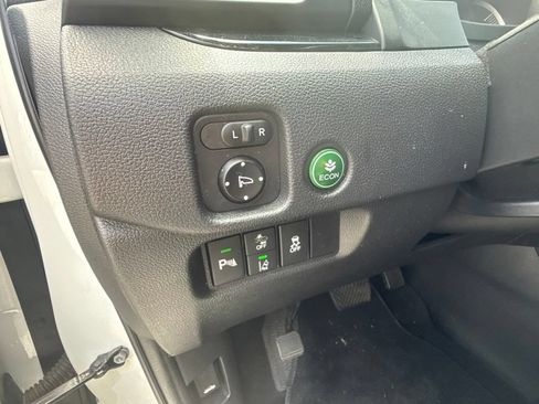 Used 2020 Honda Pilot Touring image 16