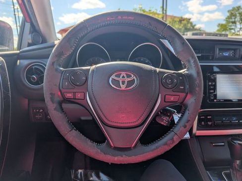 Used 2017 Toyota Corolla iM FWD image 7