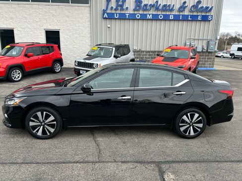 Used 2020 Nissan Altima 2.5 SV image 4