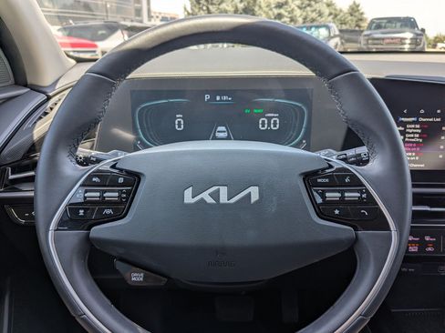 Certified 2024 Kia Niro EX FWD image 15