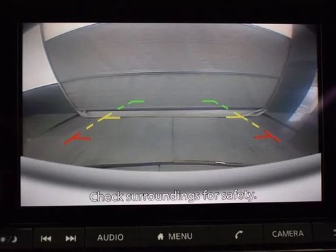 Used 2024 Nissan Pathfinder SV FWD image 31