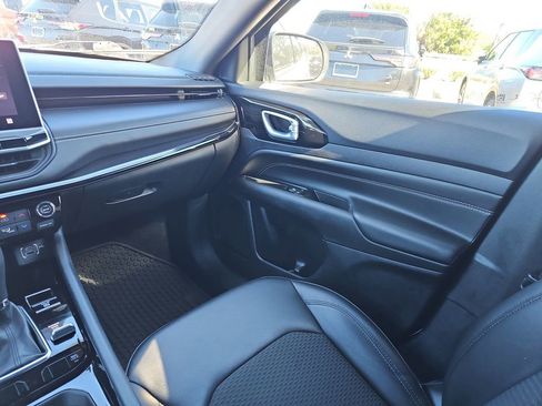 Used 2022 Jeep Compass Altitude w/ Convenience Group image 12