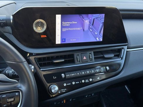 Certified 2025 Lexus ES 300h w/ Premium Package image 14