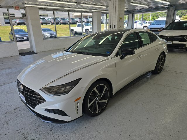 Used 2022 Hyundai Sonata SEL Plus FWD image 2