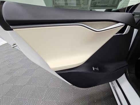 Used 2020 Tesla Model S Long Range AWD/4WD image 28