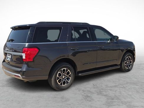 Used 2024 Ford Expedition XLT RWD image 11