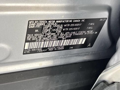 Used 2021 Toyota RAV4 LE AWD/4WD image 30