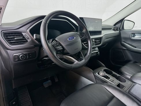 Used 2024 Ford Escape Platinum AWD/4WD image 9