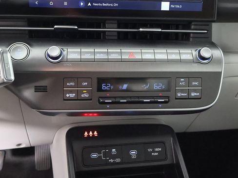 Used 2024 Hyundai Kona SEL image 42