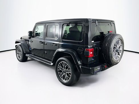Used 2022 Jeep Wrangler Unlimited Sahara image 5