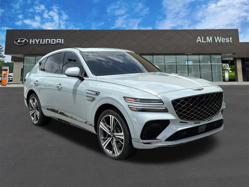 Used 2025 Genesis GV80 3.5T e-SC AWD/4WD image 3