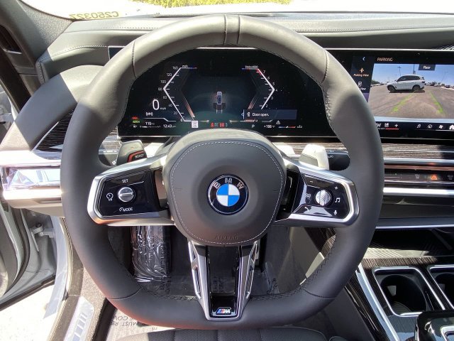 Used 2025 BMW 740i w/ Premium Package RWD image 20