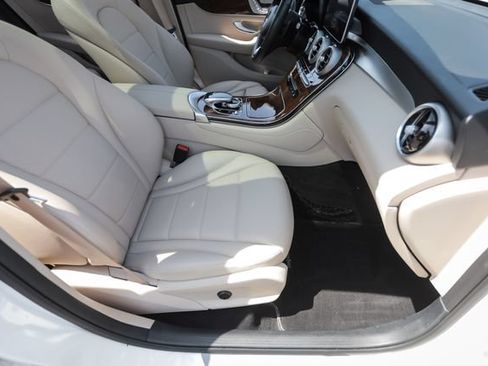 Used 2016 Mercedes-Benz GLC 300 4MATIC image 48