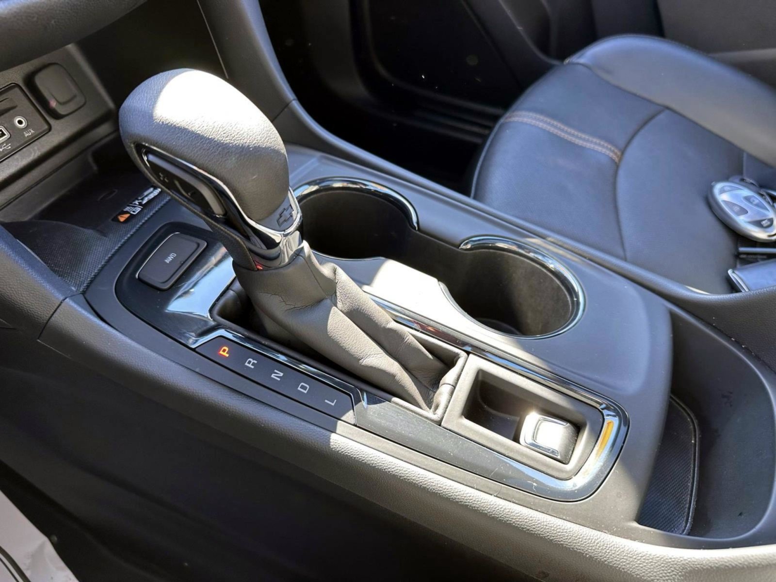 Used 2024 Chevrolet Equinox Premier AWD/4WD image 28