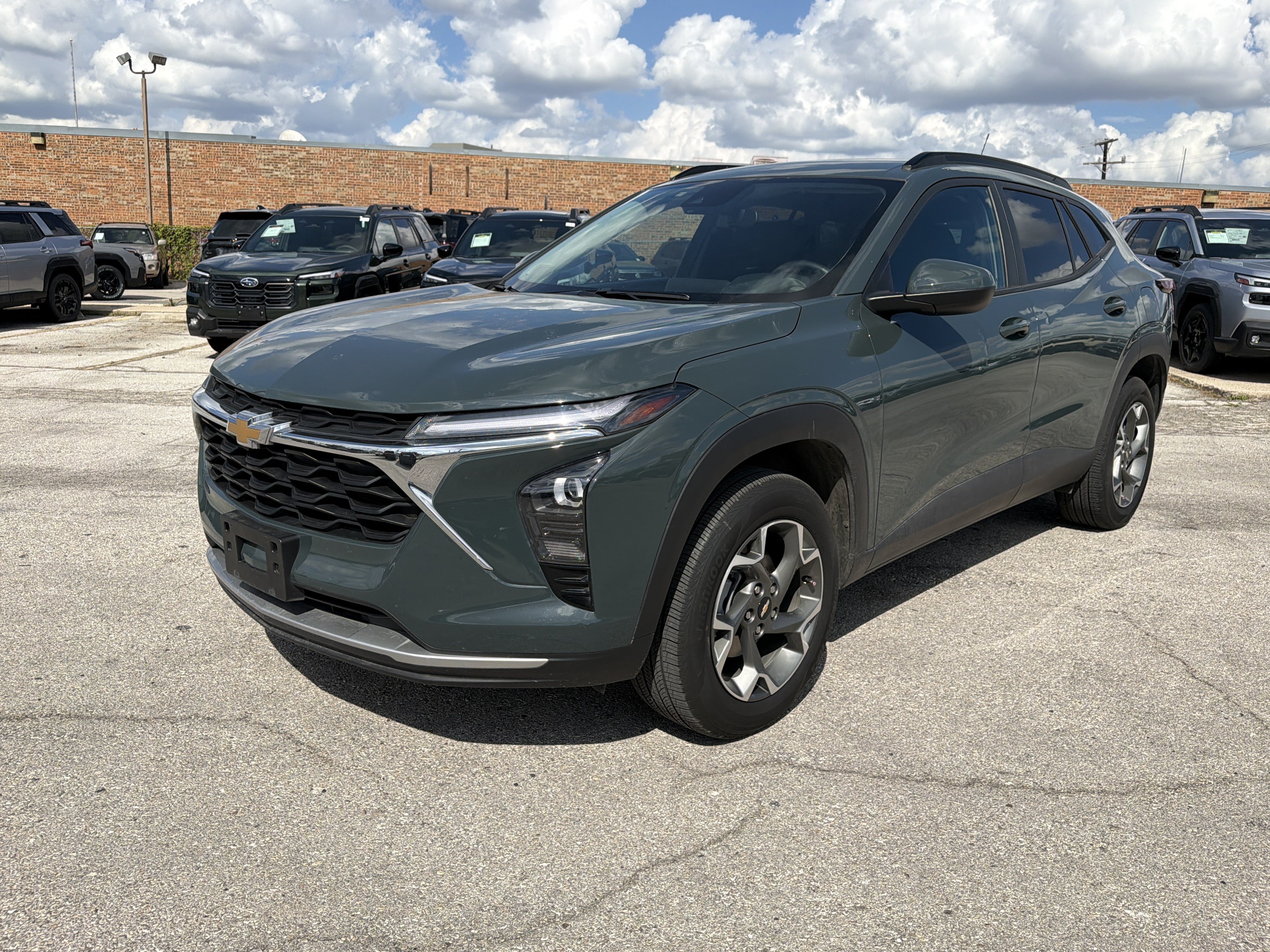 Used 2025 Chevrolet Trax LT w/ Driver Confidence Package FWD image 7