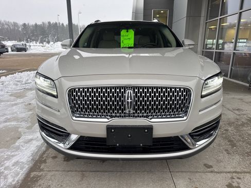 Used 2020 Lincoln Nautilus Reserve w/ Equipment Group 201A image 10