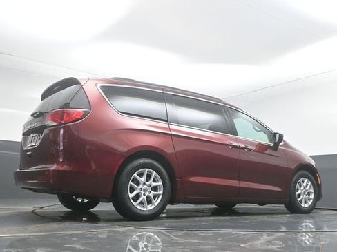 Used 2021 Chrysler Voyager Lxi image 33