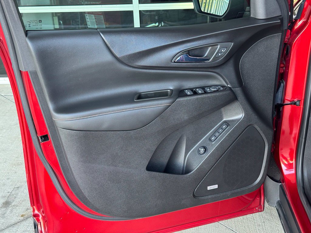 Used 2023 Chevrolet Equinox Premier FWD image 30