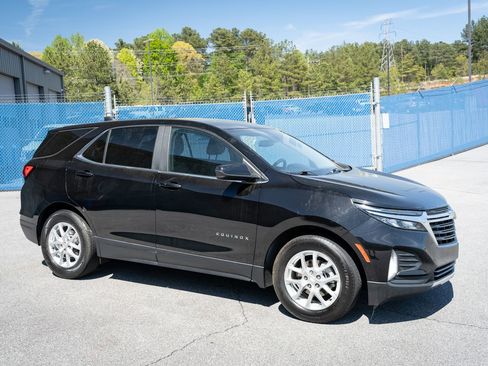 Used 2024 Chevrolet Equinox LT FWD image 12