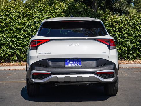 Used 2023 Kia Sportage LX AWD/4WD image 5