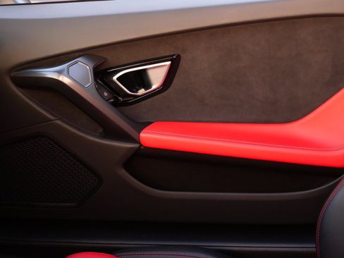 Used 2017 Lamborghini Huracan LP 580-2 image 19