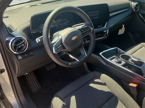 New 2026 Chevrolet Equinox LT image 17