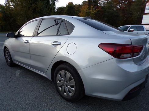 Used 2018 Kia Rio S image 9