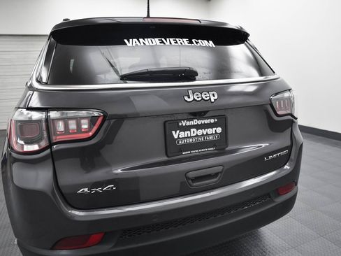 Used 2024 Jeep Compass Limited image 6