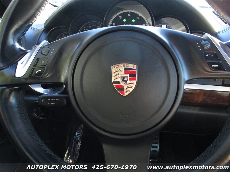 Used 2011 Porsche Cayenne Turbo AWD/4WD image 22