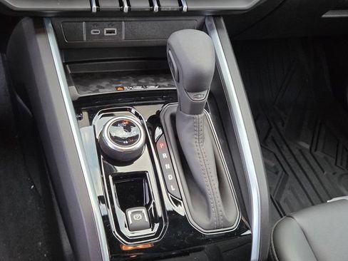 New 2026 Chevrolet Colorado Trail Boss AWD/4WD image 14