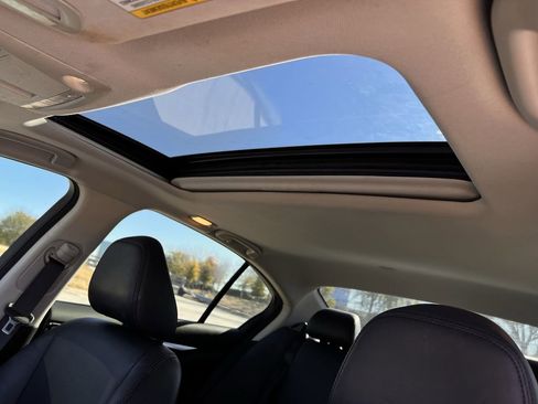 Used 2017 INFINITI Q50 Signature Edition w/ Cargo Package (L95) image 22