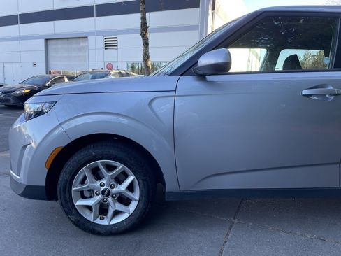 Used 2024 Kia Soul LX w/ Option Group 015 image 8