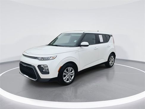 Used 2022 Kia Soul LX image 5