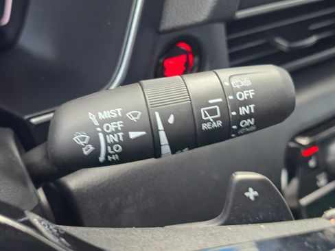 Certified 2025 Honda Pilot Sport image 28