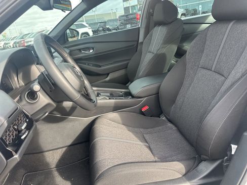 Used 2025 Honda Accord Sport image 10