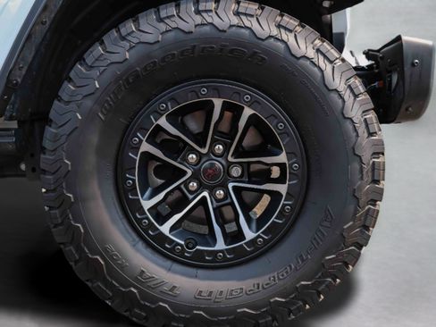 Used 2024 Jeep Wrangler Unlimited Rubicon AWD/4WD image 30