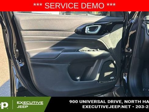 New 2025 Jeep Compass Limited w/ Sun & Sound Group image 9