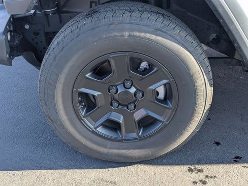 Used 2023 Jeep Wrangler Sport image 11