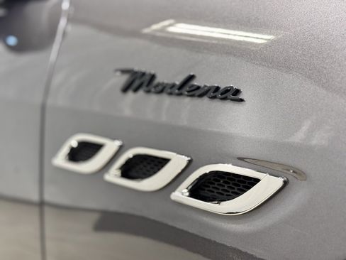 Used 2023 Maserati Quattroporte Modena Q4 image 8