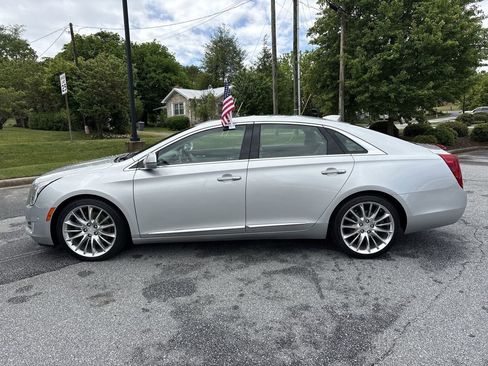 Used 2016 Cadillac XTS Platinum FWD image 10