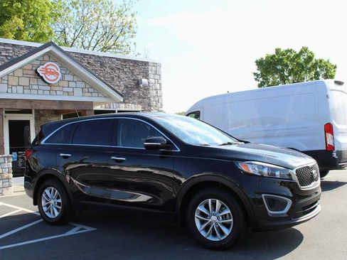 Used 2018 Kia Sorento L image 3