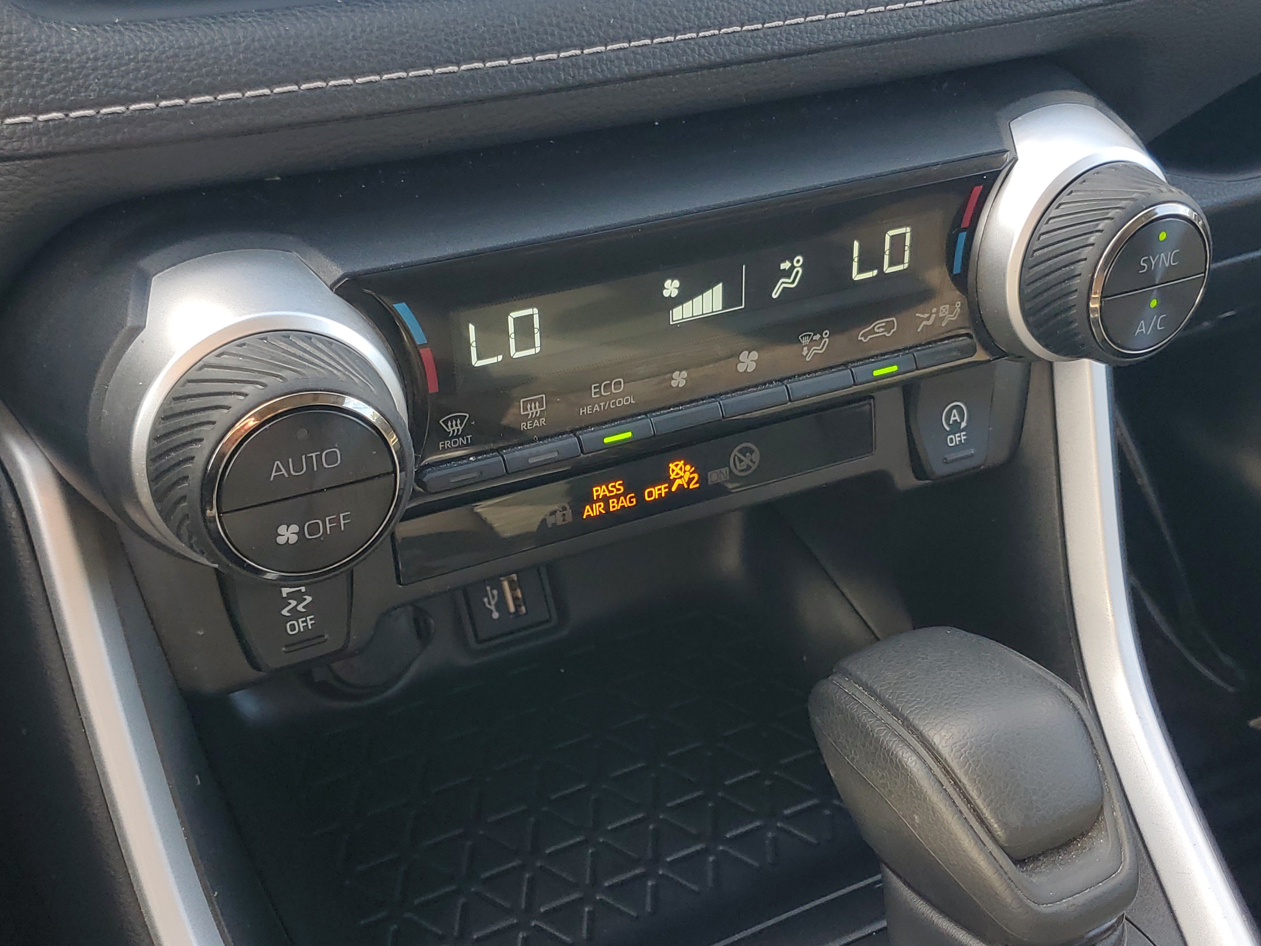 Certified 2025 Toyota RAV4 XLE AWD/4WD image 29