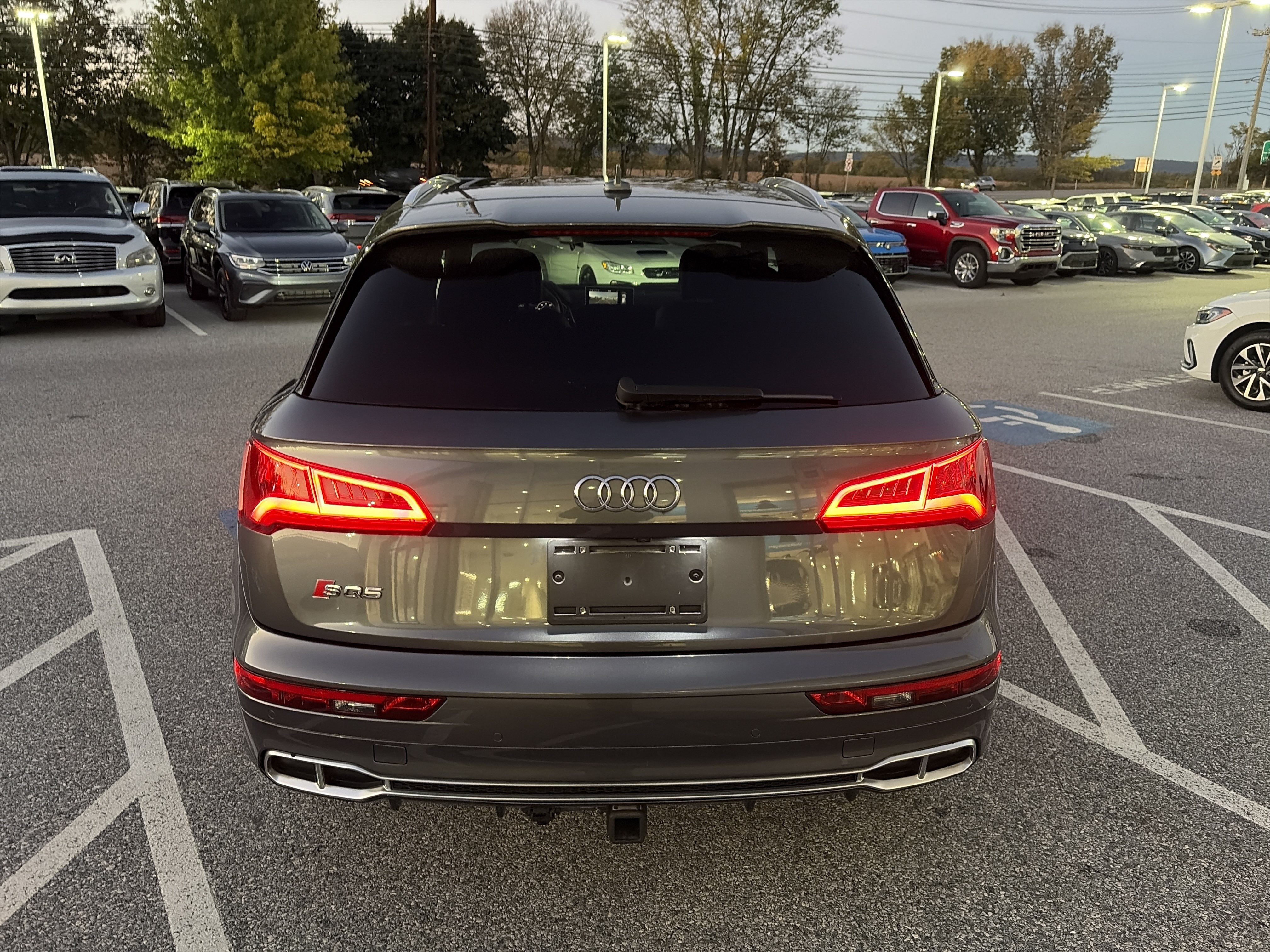 Used 2018 Audi SQ5 Prestige w/ Prestige Package AWD/4WD image 5