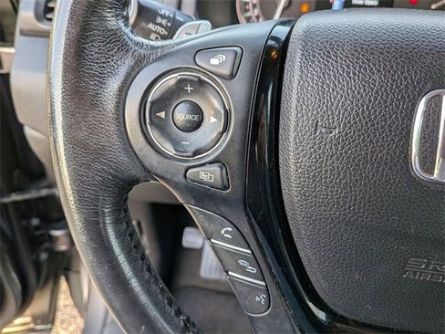 Used 2017 Honda Pilot Touring image 19