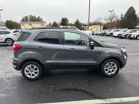 Used 2018 Ford EcoSport SE image 6